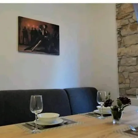 Colloseum View From The Apartment Pula