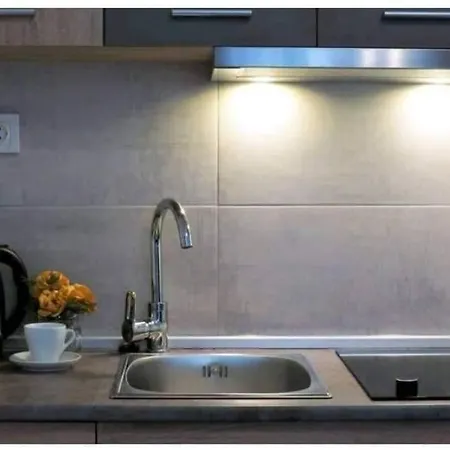 Apartment Colloseum View From The Pula